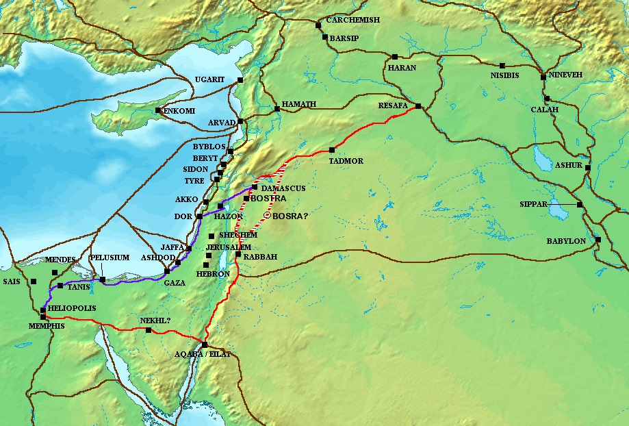 上图：古代大马士革和与埃及之间的商道，紫色是「沿海的路」（The Via Maris），红色是「王道」（The King's Highway）。约瑟被卖到埃及走的是「沿海的路」（赛九1），以色列人出埃及进迦南最后一段走的是「王道」（民二十17；二十一22）。贸易是古代中东各大文化的重要部分，商旅根据各地的地形、政治状况和潜在市场长期走出的路线称为贸易商道（Trade Routes），商道沿线的城市为商人们提供保护、资源和市场。 埃及与大马士革之间的第一条主要商道被称为「沿海的路」，由尼罗河畔的孟斐斯（Memphis）开始，向东横过西奈半岛北部，再转北行经迦南的沿海平原，然后向东经过米吉多、耶斯列谷、夏琐，最后向东北通往大马士革，接上美索不达米亚的贸易主干道。 另一条主要商道名叫「王道」。从阿拉伯北上的商旅走这条路，在红海港口以旬迦别走约旦高原，经过以东、摩押、亚扪，在大马士革与主干道会合。